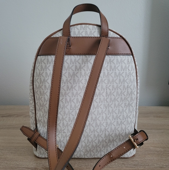 Michael Kors Kenly Medium Signature Backpack - Picture 2 of 11